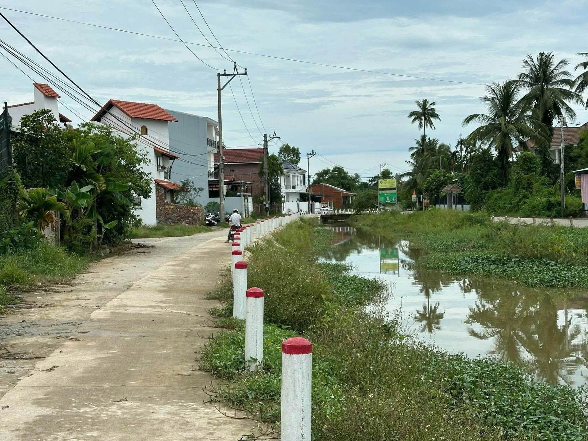 Bán nhà mặt tiền view Kênh Tây Thượng 134m2 TP Huế - Ảnh 1