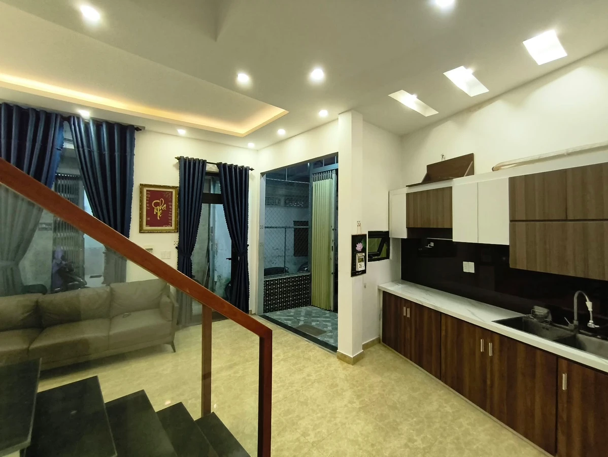 Bán nhà 3 tầng 3PN 50m² trung tâm Hải Châu Đà Nẵng - Ảnh 1