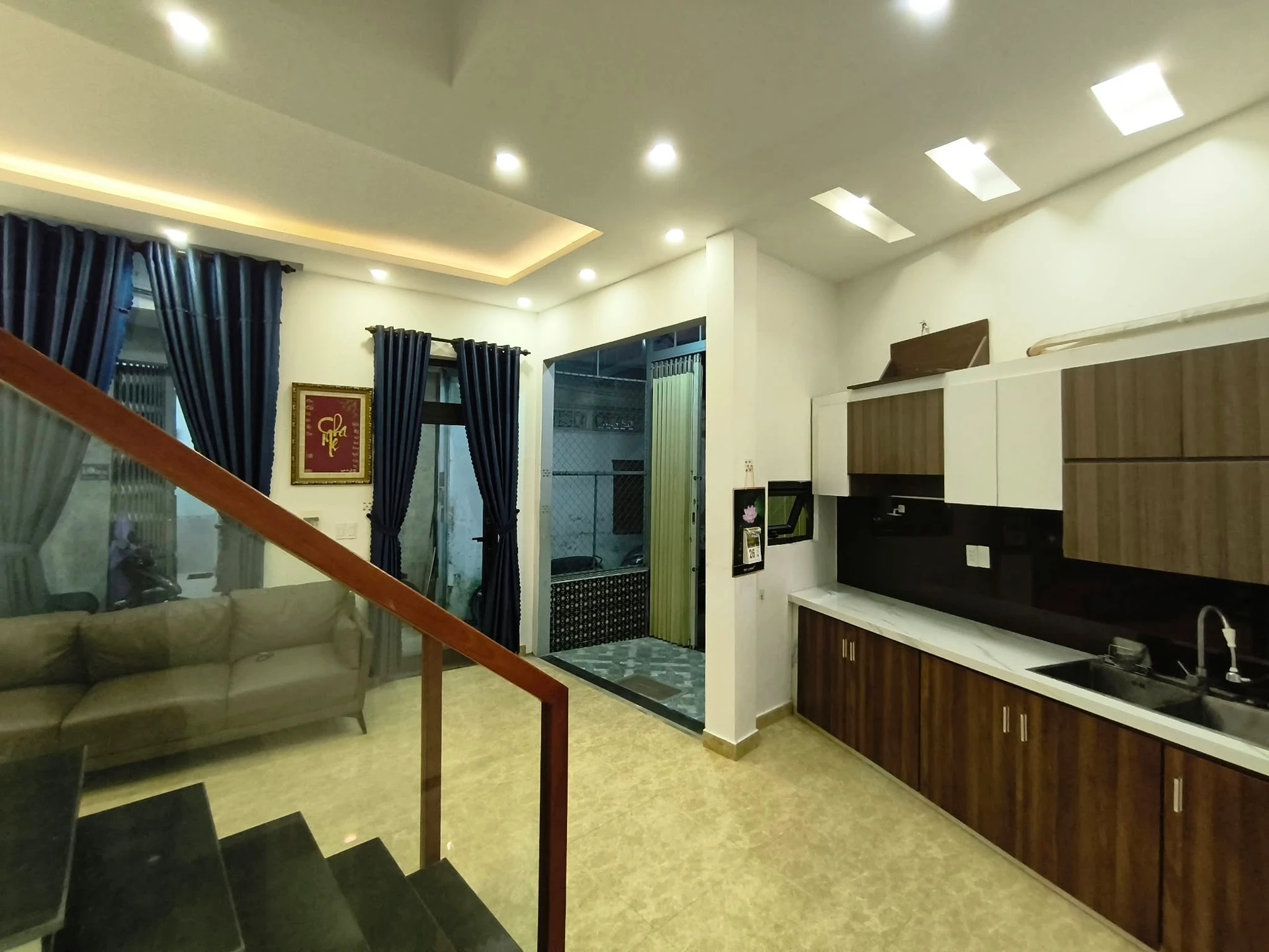 Bán nhà 3 tầng 3PN 50m² trung tâm Hải Châu Đà Nẵng - Ảnh 1