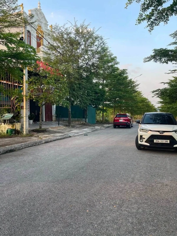Bán căn hộ B11 Đông Gia Thịnh 142.8m², giá 1.3 tỷ