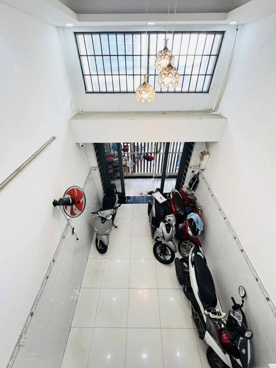 Bán nhà phố 40m2, 5 phòng ngủ, Lạc Long Quân, Quận 11 - Ảnh thu nhỏ 3