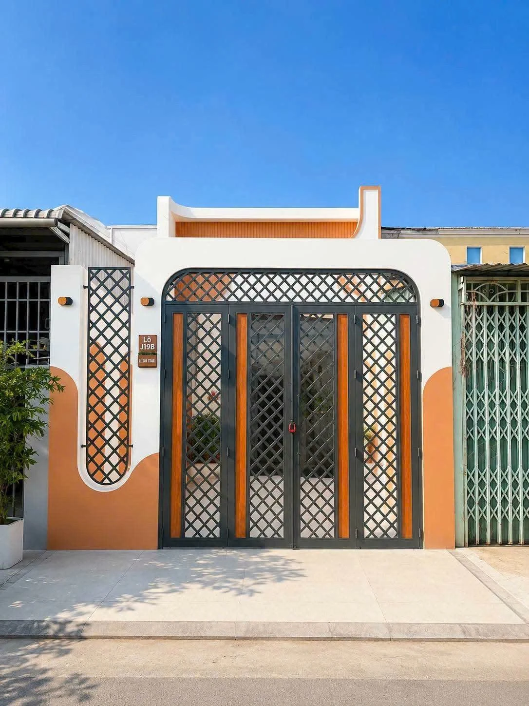 Bán nhà mặt tiền Lê Anh Xuân, Rạch Giá, 108m², 2 phòng - Ảnh 1