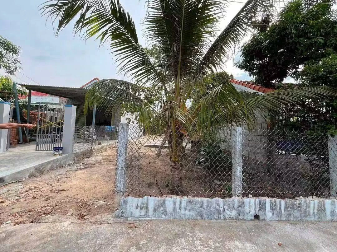 Bán lô đất Nguyễn Tất Thành, Tuy Hoà, 200m2 - Ảnh 1