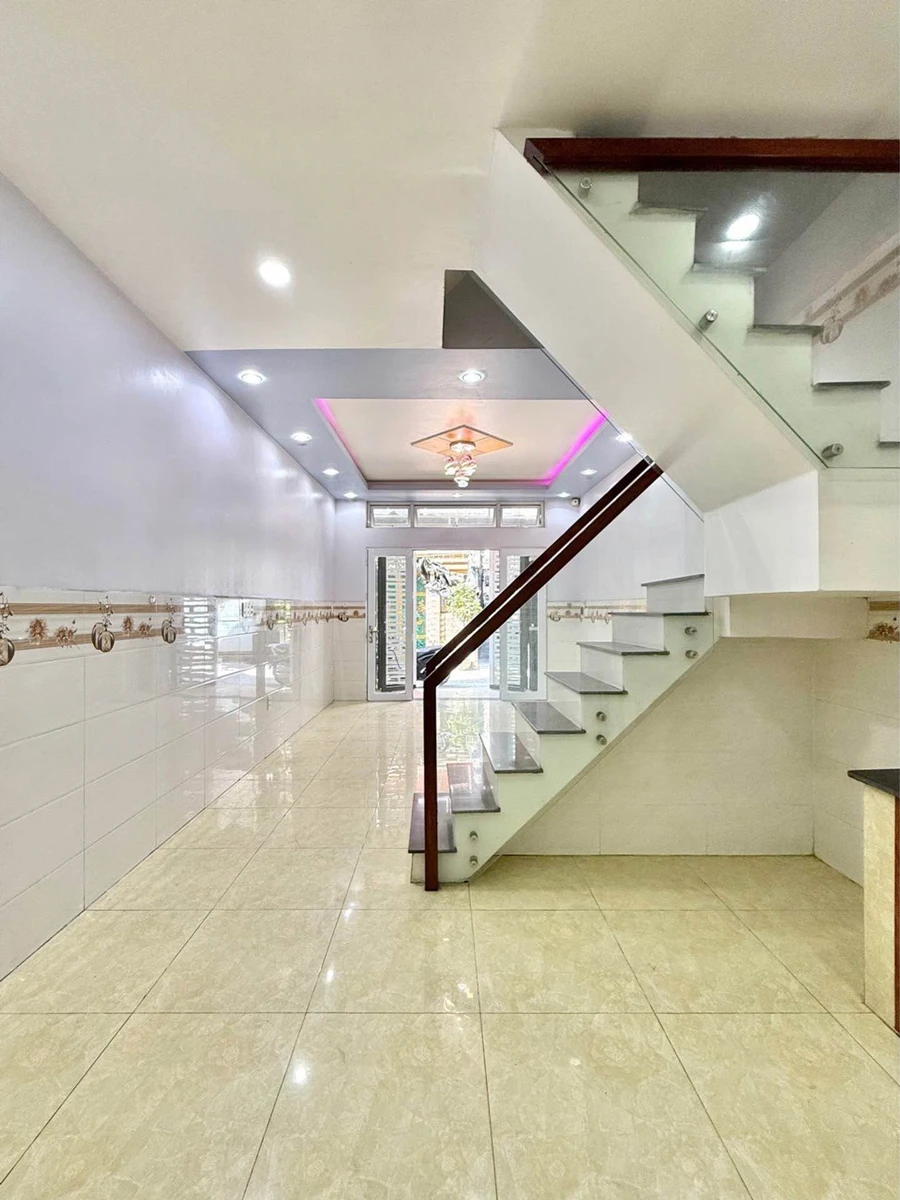 Bán nhà 4 tầng 4PN, 48m² kề bờ kè Trường Sa, Quận 1 - Ảnh thu nhỏ 2