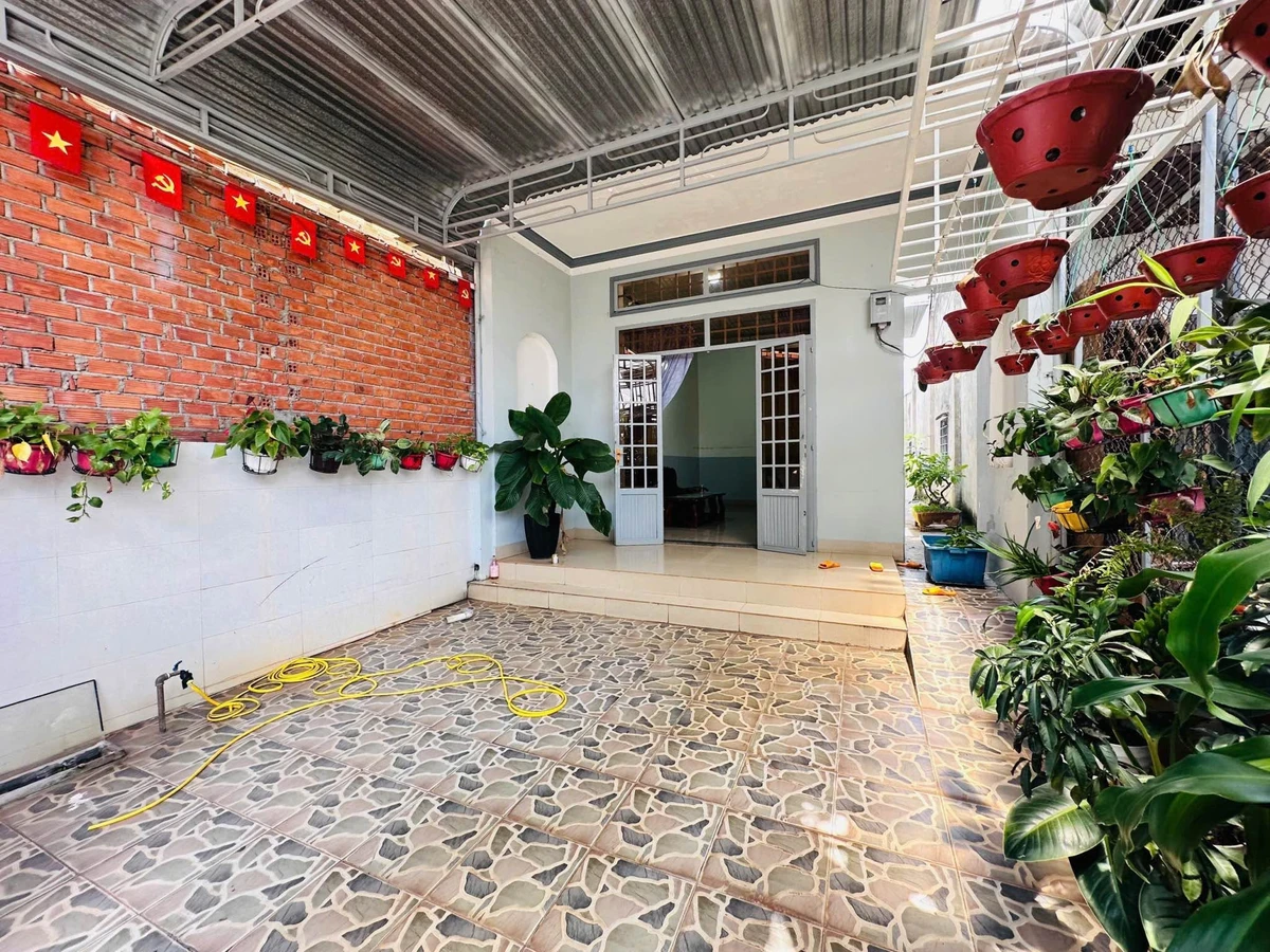 Bán gấp nhà hẻm xe hơi 143 Y Moan, 5x40m, thổ cư 100m2, giảm 400 triệu - Ảnh thu nhỏ 2