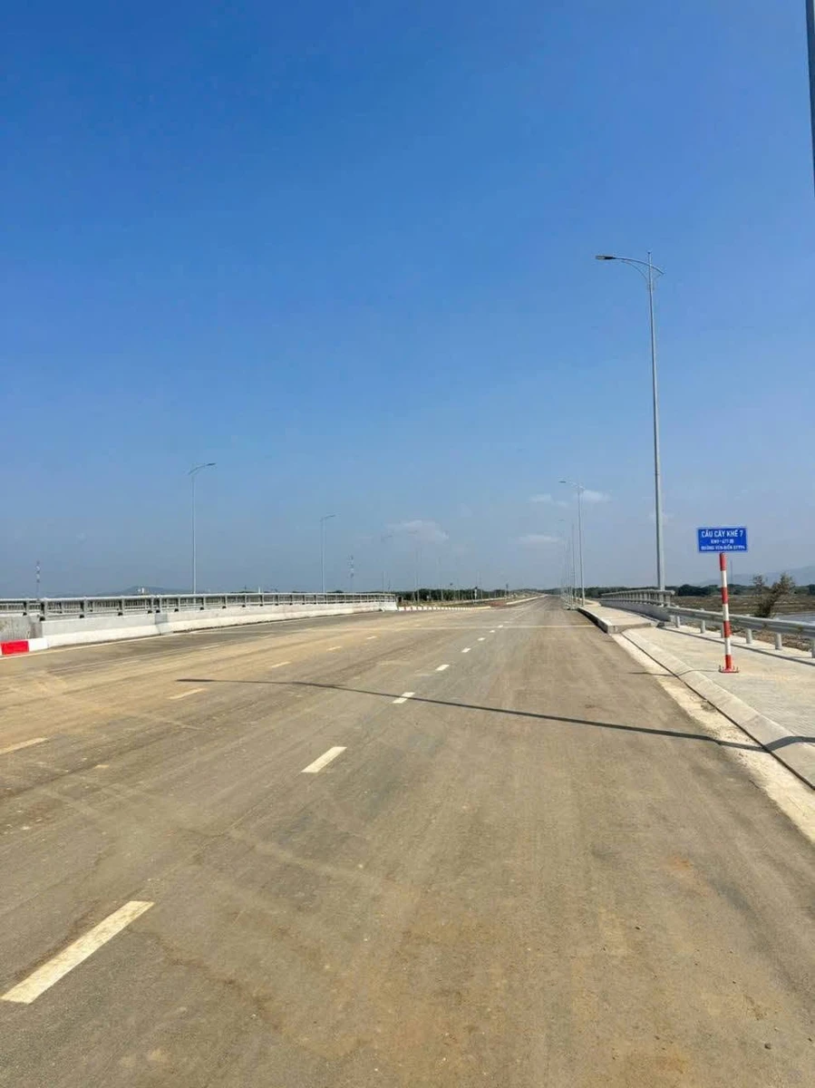 Bán đất mặt tiền 23m, 1500m² gần cao tốc Vũng Tàu - Ảnh thu nhỏ 3