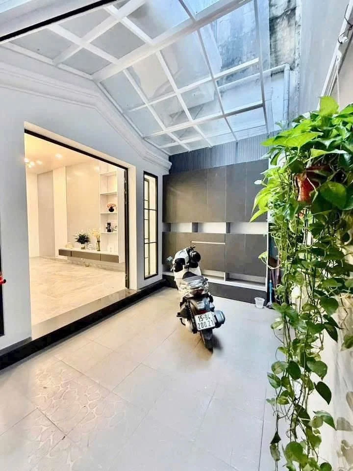 Bán nhà 3.5 tầng 56m2, 4 phòng ngủ, đường Hồ Sen, Hải Phòng - Ảnh 1