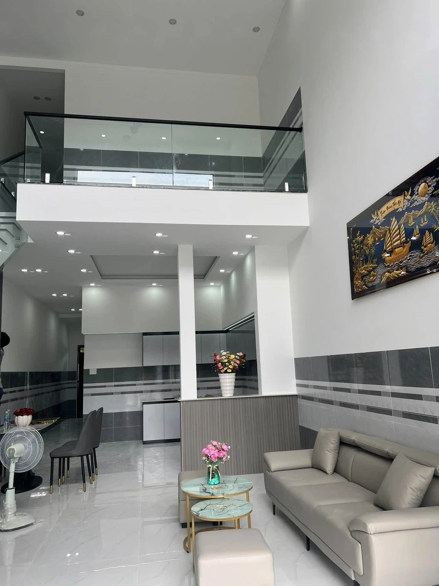 Bán nhà lầu mặt tiền Nguyễn Văn Linh, 5x23m, 3PN, giá 2,39 tỷ, Phường Long Hoa, Tây Ninh - Ảnh thu nhỏ 5