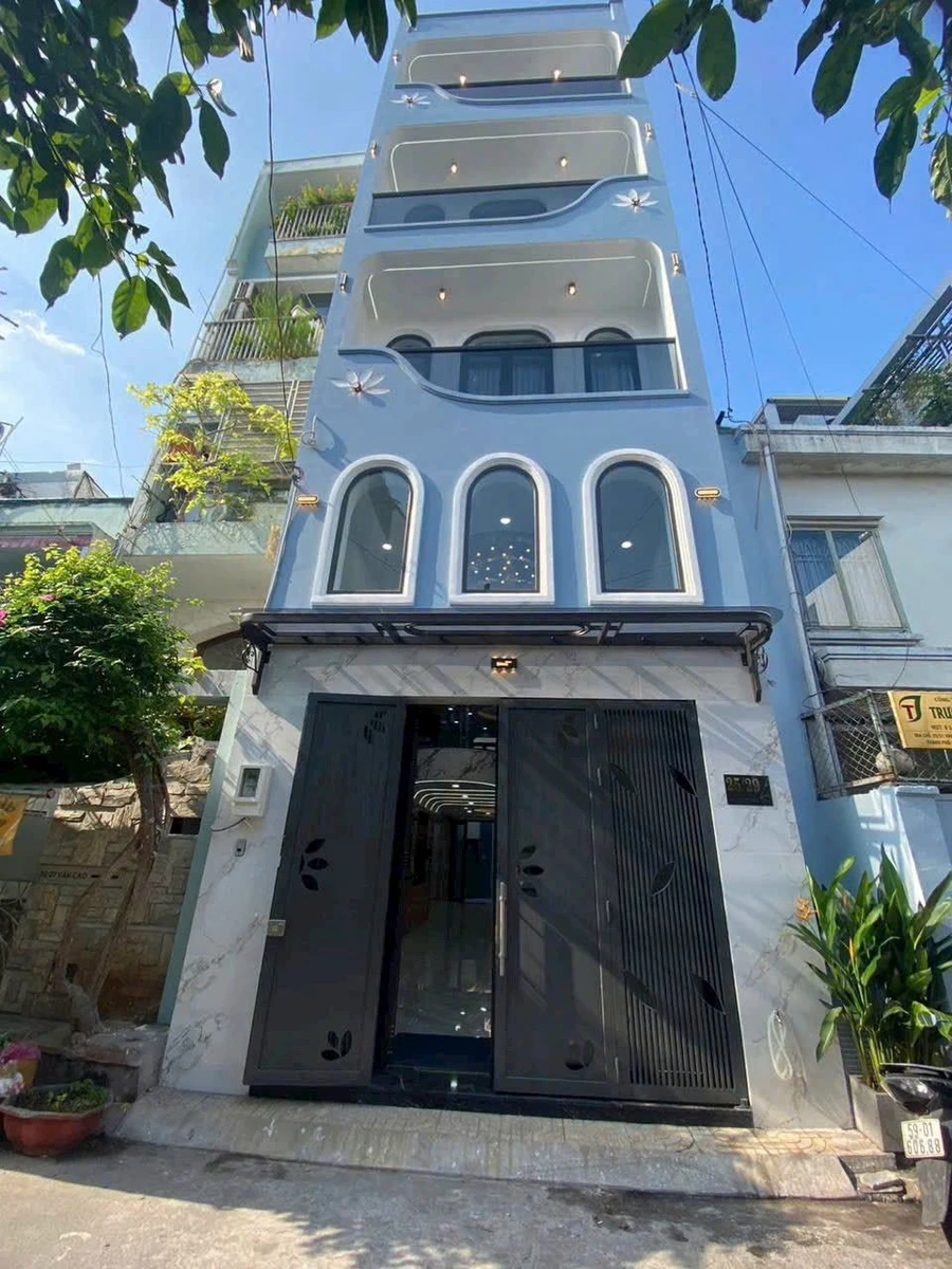 Bán nhà 5PN 6WC có thang máy Văn Cao, Tân Phú, 79.9m² - Ảnh 1