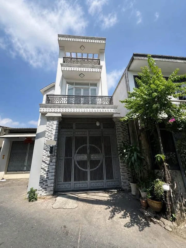 Bán lô góc đất thổ cư 137m2 mặt tiền Phú Yên gần biển mythuong