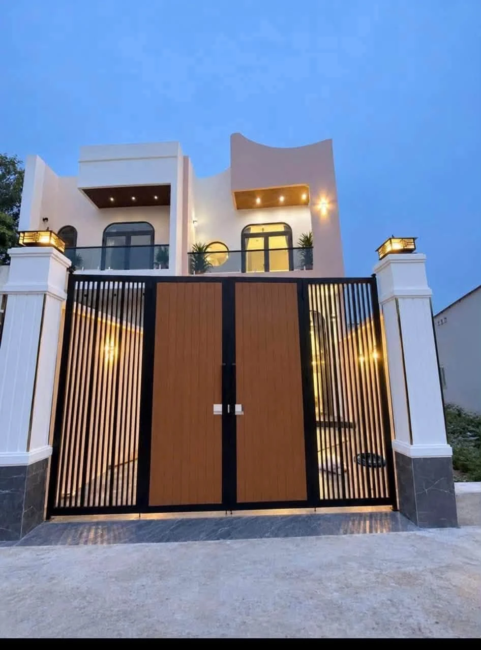 Bán nhà 1 trệt 1 lầu 3PN 80m² An Ngãi Vũng Tàu, giá 2.4 tỷ - Ảnh 1