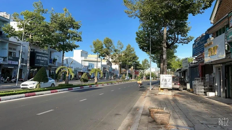 Bán đất 2500m2 mặt tiền kinh doanh CMT8 Bà Rịa 32 tỷ