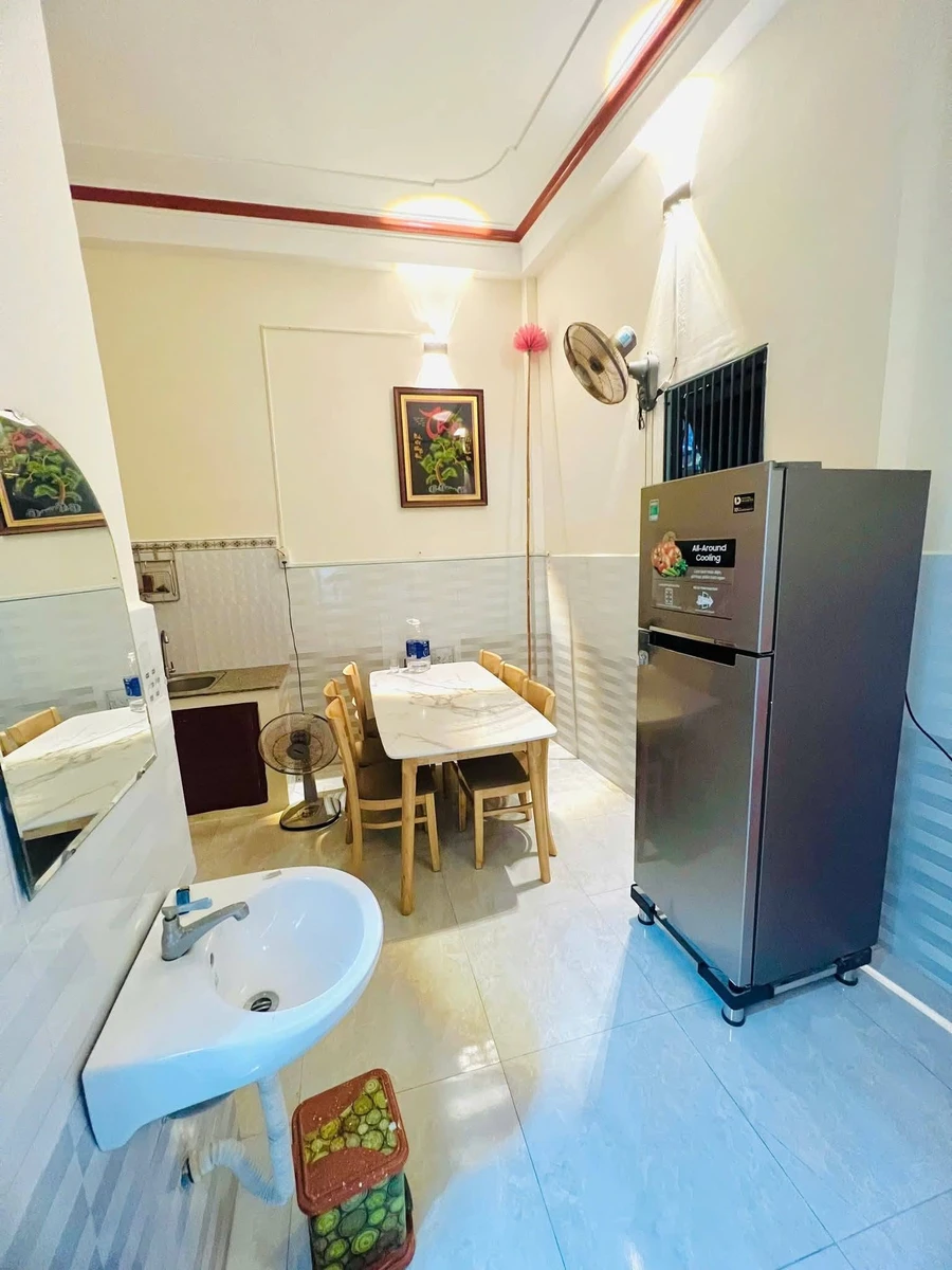Nhà bán trung tâm Tuy Hoà 60m² 2 PN giá 2,25 tỷ - Ảnh thu nhỏ 3