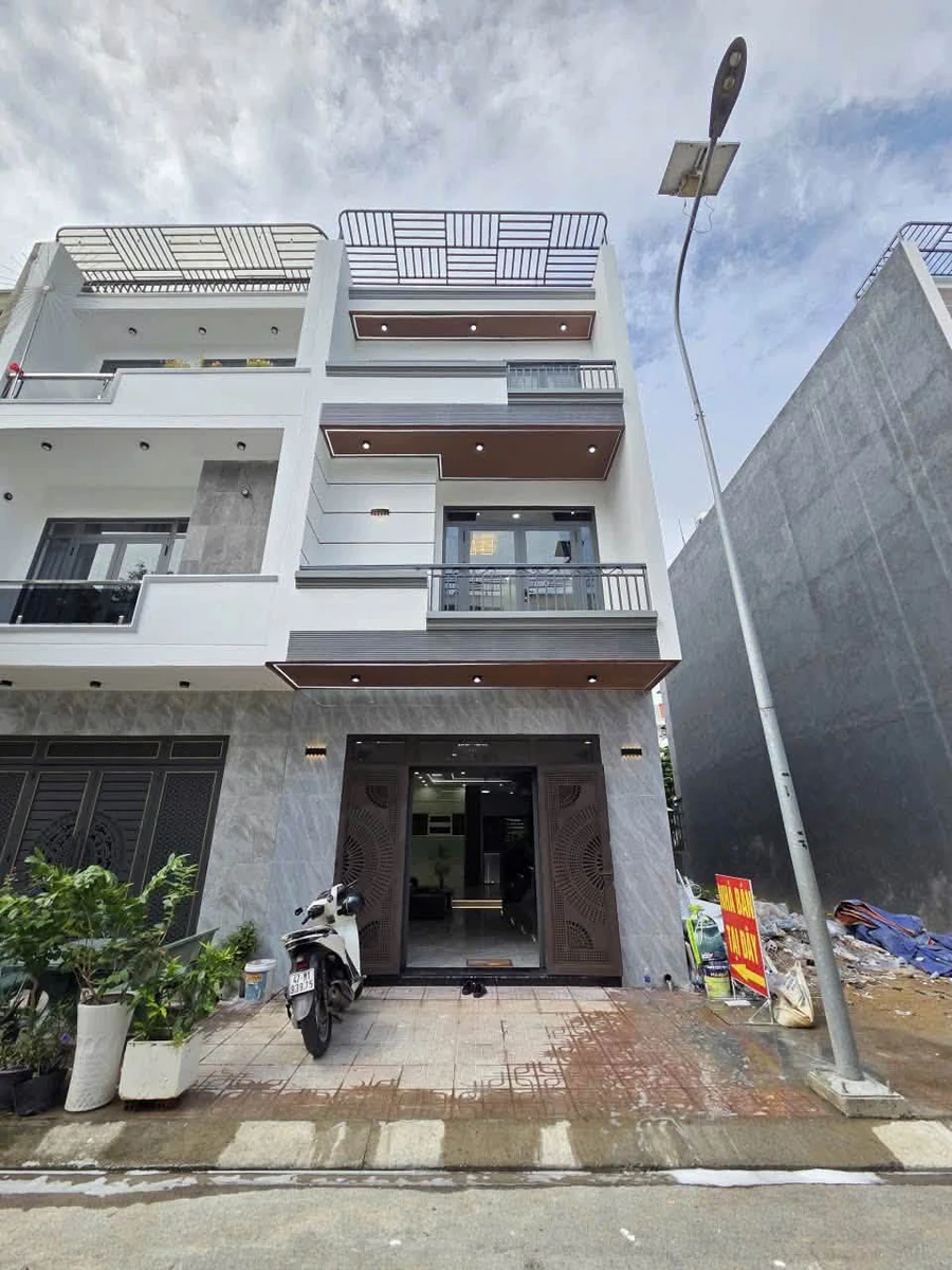 Bán nhà 4,95 tỷ 70m2 Thị Xã Thuận An - Ảnh 1