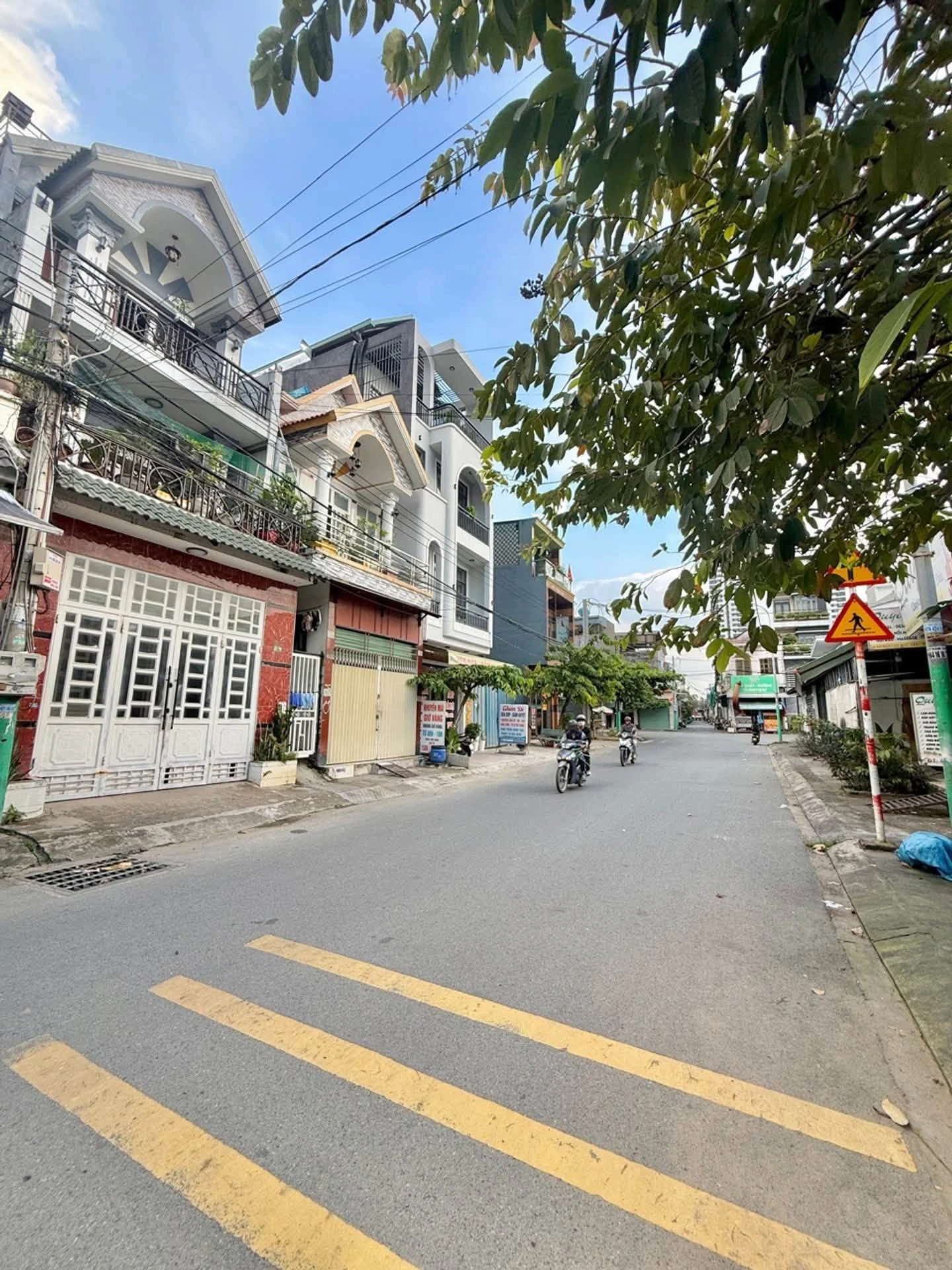 Bán nhà 2 tầng 64 m² 4 phòng ngủ Dĩ An - Ảnh 1
