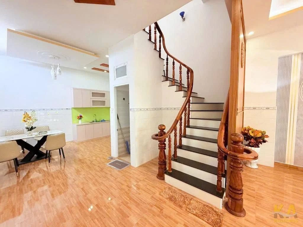 Bán nhà 1 trệt 2 lầu 168m² Đồ Chiểu, Vũng Tàu, giá 6.3 tỷ - Ảnh thu nhỏ 2
