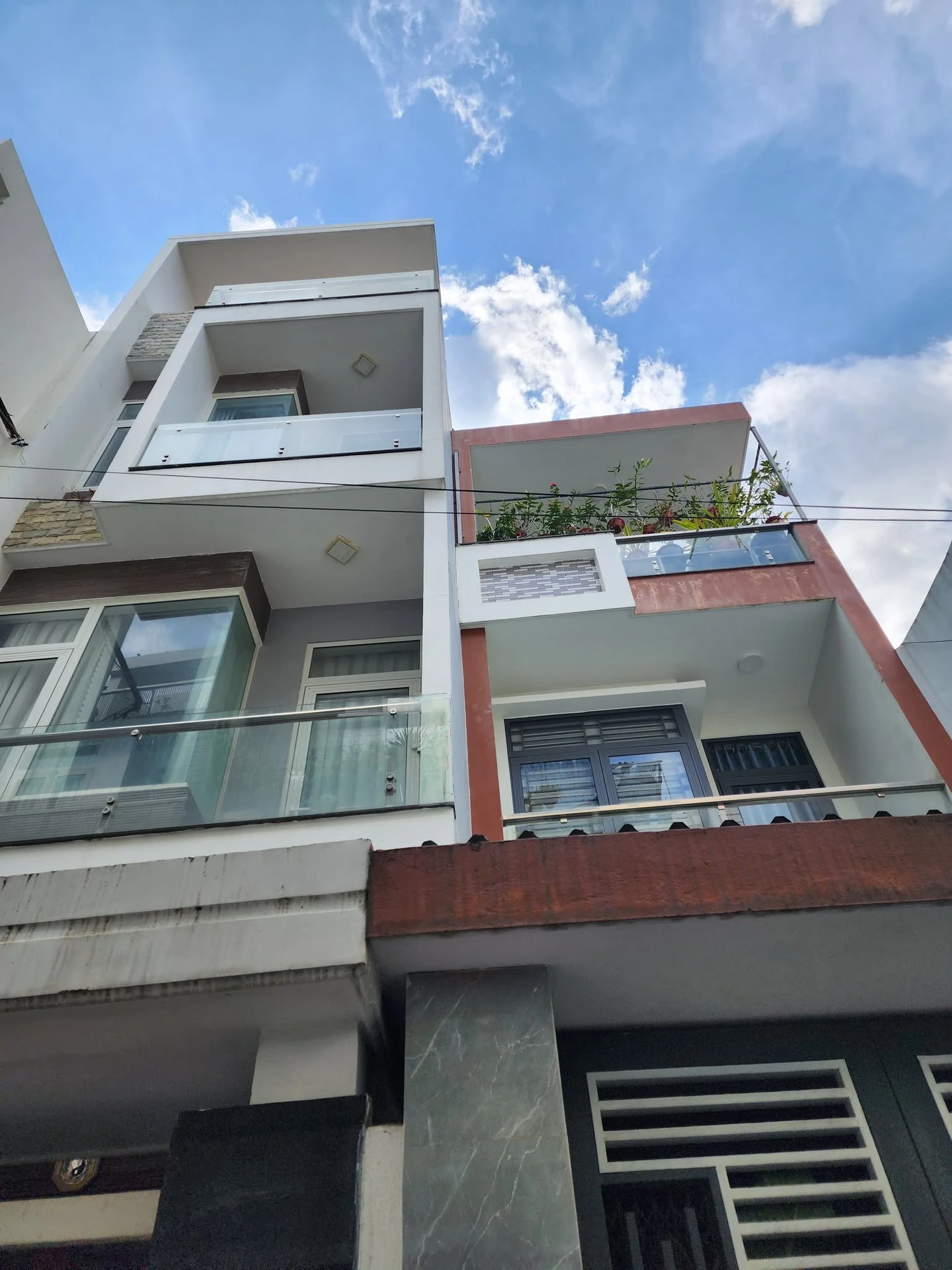 Bán nhà 3 tầng 66m2 đường Võ Văn Dũng Quy Nhơn - Ảnh 1