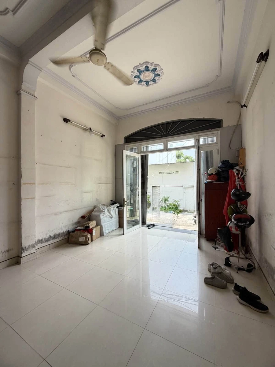 Bán nhà phố 4 phòng ngủ 60m² Tô Hiệu Quận 11 - Ảnh thu nhỏ 2