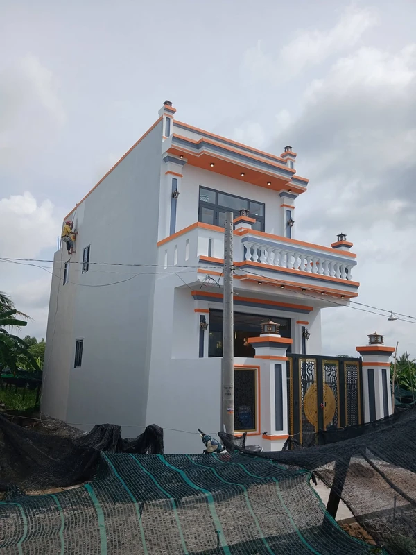 Bán nhà tân cổ điển 75m2, 3 PN ở Cần Giuộc, Long An