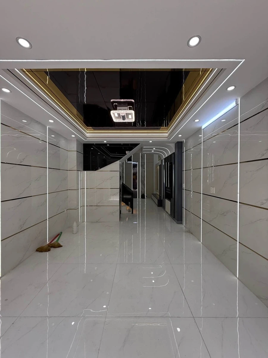 Bán nhà 5 tầng 48m² 4 phòng ngủ Quận 5 - Ảnh thu nhỏ 2