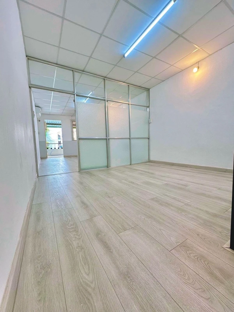 Bán nhà 2 tầng 58m2 nở hậu 3 phòng ngủ đường Huỳnh Văn Bánh, Phú Nhuận giá 7 tỷ - Ảnh thu nhỏ 2