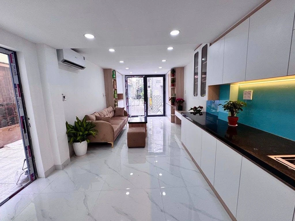 Bán nhà phố 2 phòng ngủ 90m2 Phan Xích Long, Phú Nhuận 6 tỷ - Ảnh 1