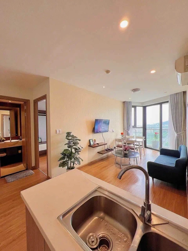 Bán căn hộ 2PN 63m² tầng cao view hồ Phường Hùng Thắng, Quảng Ninh