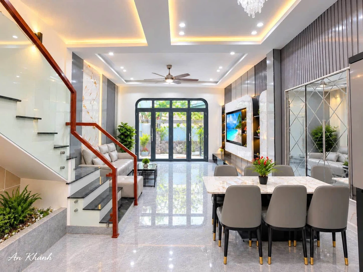 Bán nhà 3 phòng ngủ 140m² gần chợ và trường học - Ảnh thu nhỏ 2