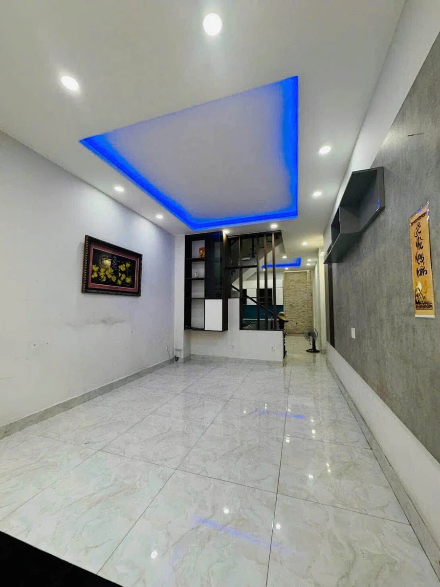 Bán nhà hẻm xe hơi 4x16m, trệt 3 tầng, 10,7 tỷ khu Bàu Cát, Tân Bình - Ảnh 1