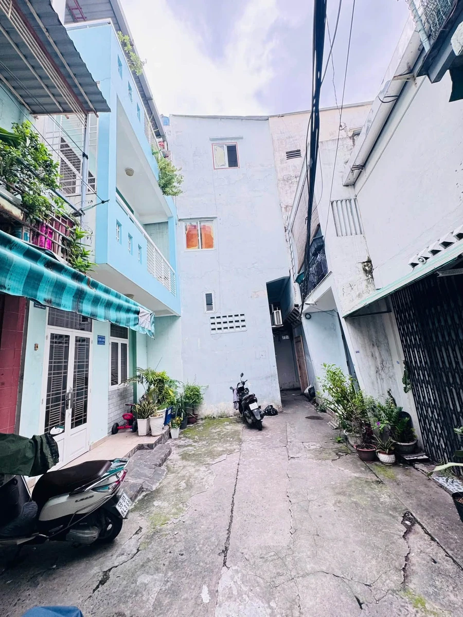 Bán nhà góc 2 mặt tiền 12m² 3 tầng, giá 2 tỷ Phan Đình Phùng - Ảnh 1