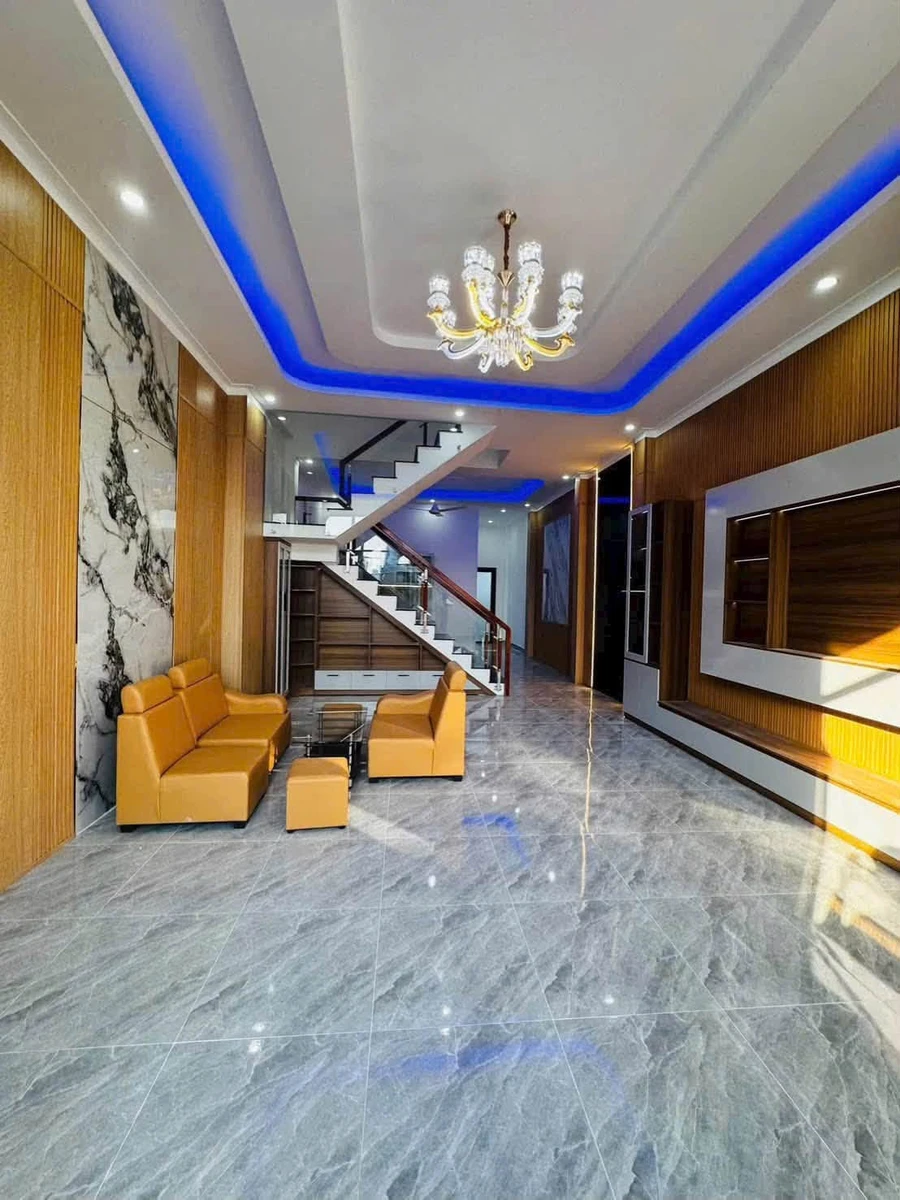 Bán nhà lầu 4 phòng ngủ 100m2 Lộc Hậu giá 2,45 tỷ - Ảnh thu nhỏ 5