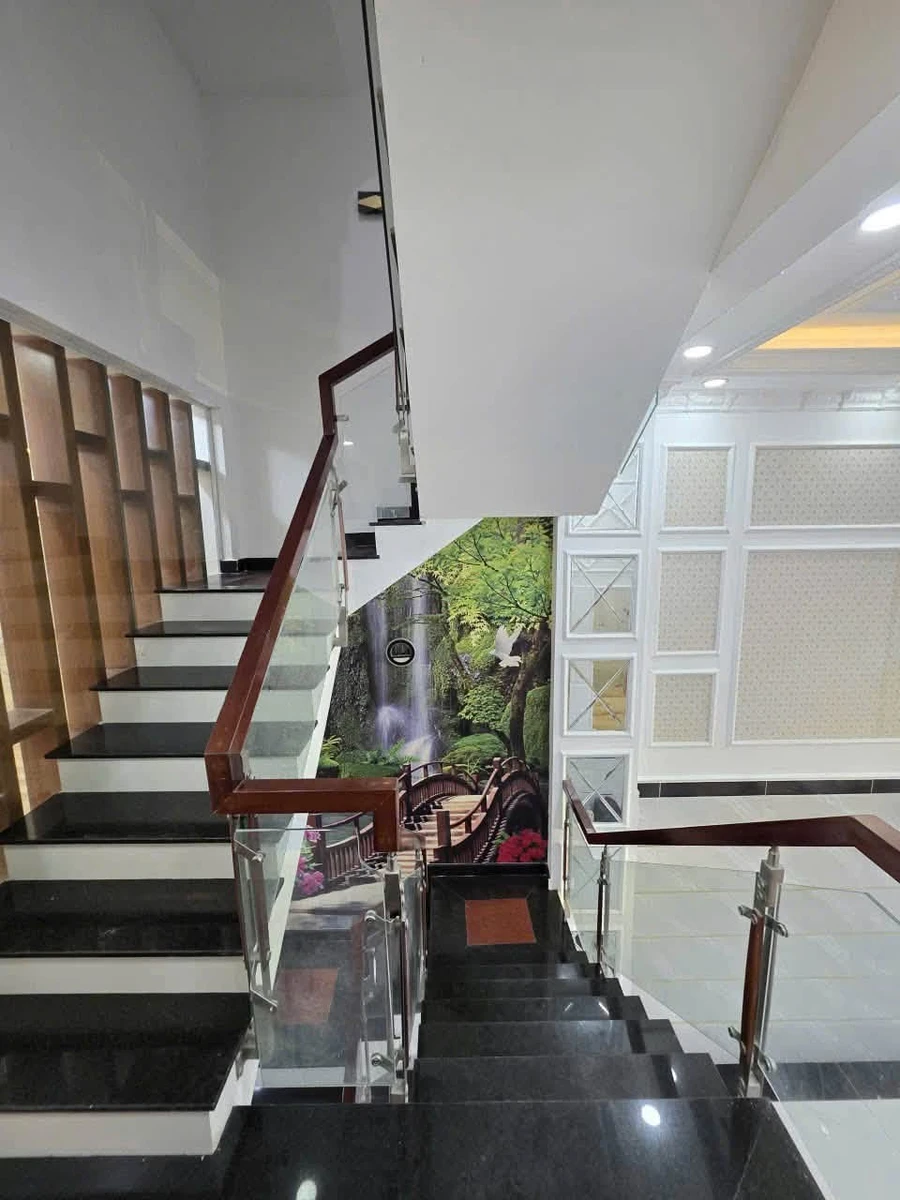 Bán nhà 6 phòng ngủ hẻm xe tải 56m² đường Hương Lộ 2, Bình Tân giá 6,8 tỷ - Ảnh thu nhỏ 5