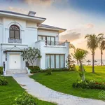 Cắt lỗ tốt! Biệt thự biển Vinpearl Phú Quốc 360m2 giá chỉ còn 7.3 tỷ. DT cho thuê 1.5 tỷ/năm - Ảnh thu nhỏ 1