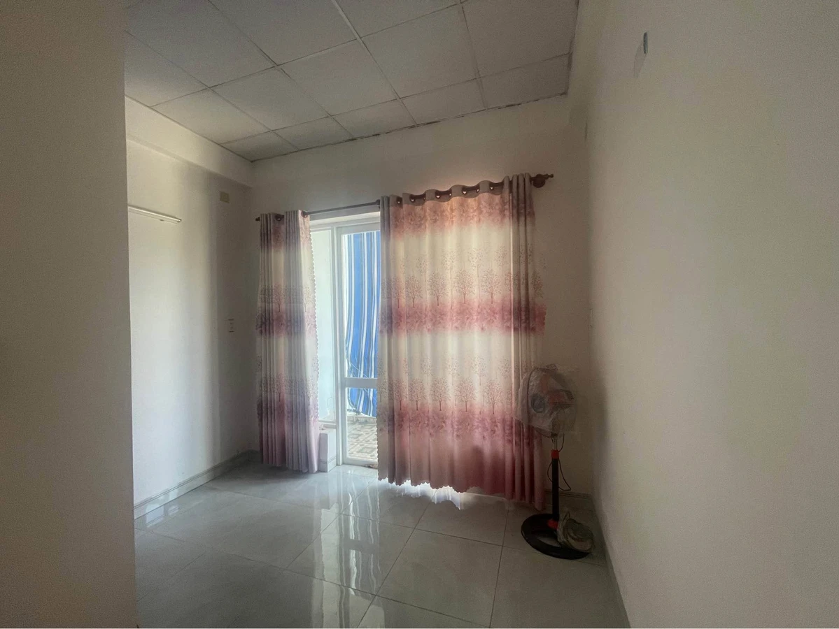 Bán nhà ôm góc 2 tầng mặt tiền 60m2 Quy Nhơn 1 tỷ - Ảnh thu nhỏ 2