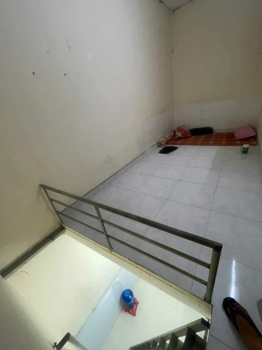 Bán dãy trọ 8 phòng mặt tiền Hải Cảng 111m2 giá 5,6 tỷ - Ảnh thu nhỏ 2
