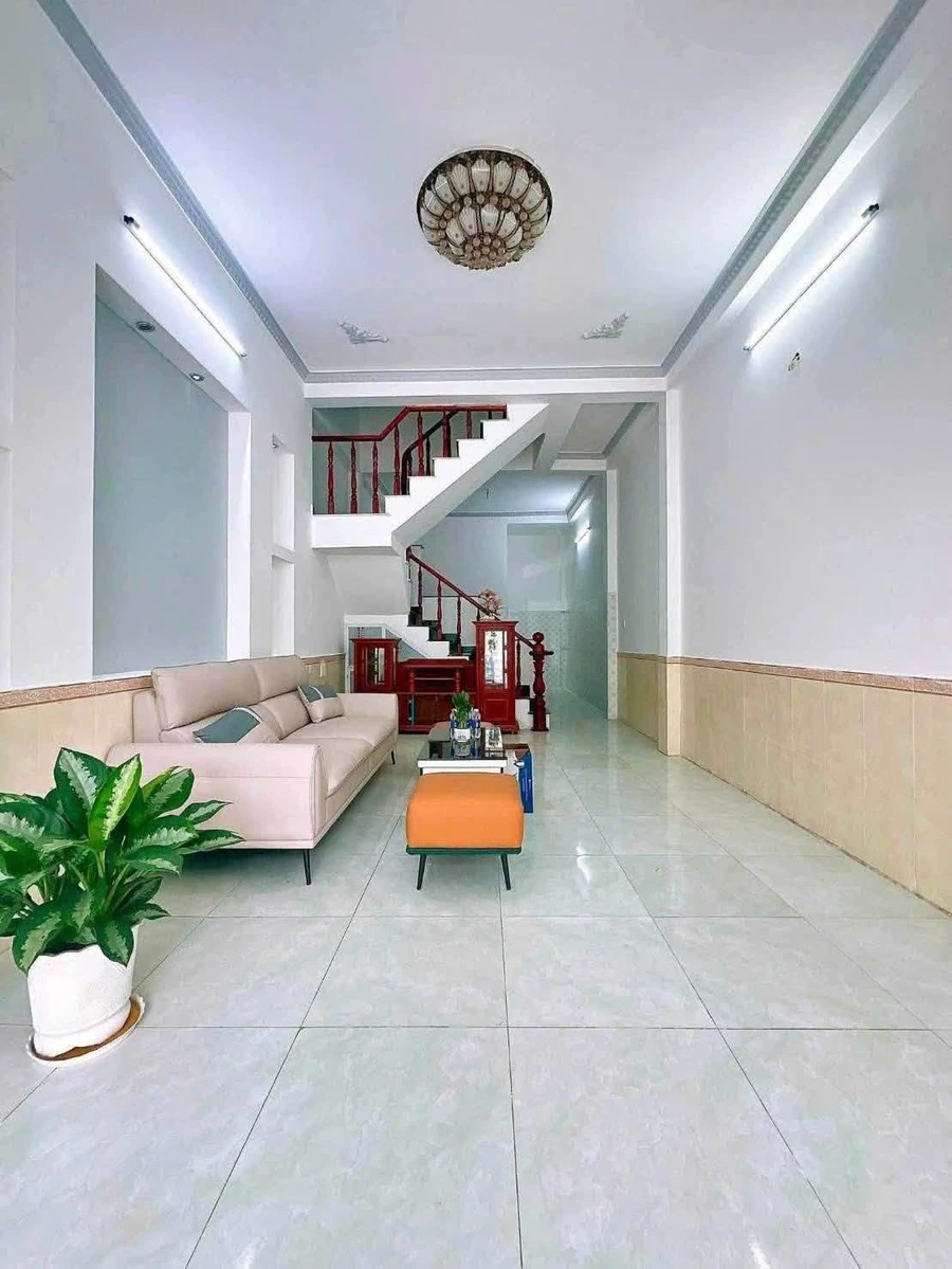 Bán nhà 1 trệt 1 lầu 60m2, 2PN, sân ô tô, gần ngã tư Vincom 550, Dĩ An, Bình Dương - Ảnh thu nhỏ 3