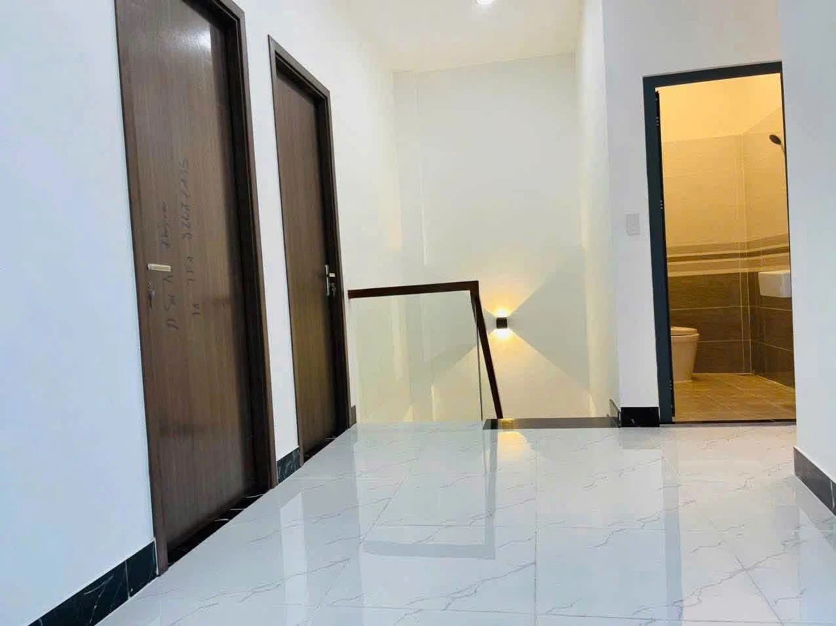 Bán nhà 50m2 3 phòng ngủ trung tâm Bình Hòa 2.7 tỷ - Ảnh thu nhỏ 4