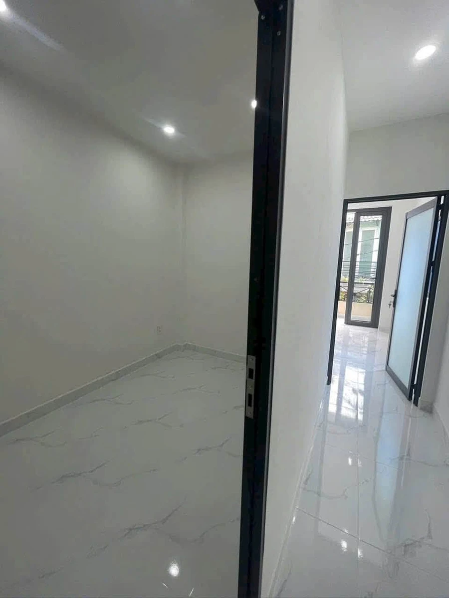 Bán nhà hẻm xe hơi Phạm Phú Thứ, Phường 3, Quận 6, 2PN, giá 4,2 tỷ - Ảnh thu nhỏ 4