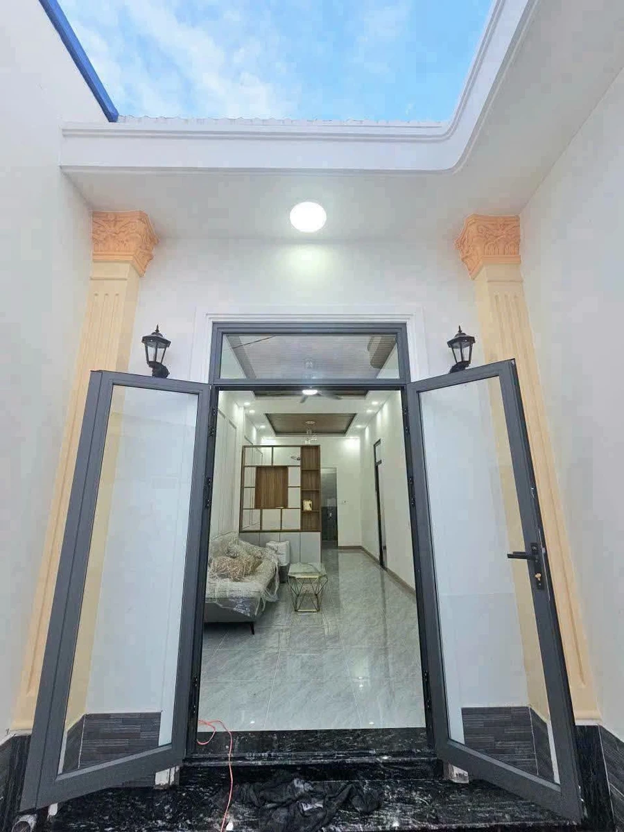 Bán nhà mặt tiền 6x12.7m Phan Văn Trường Rạch Giá 1.5 tỷ - Ảnh thu nhỏ 2