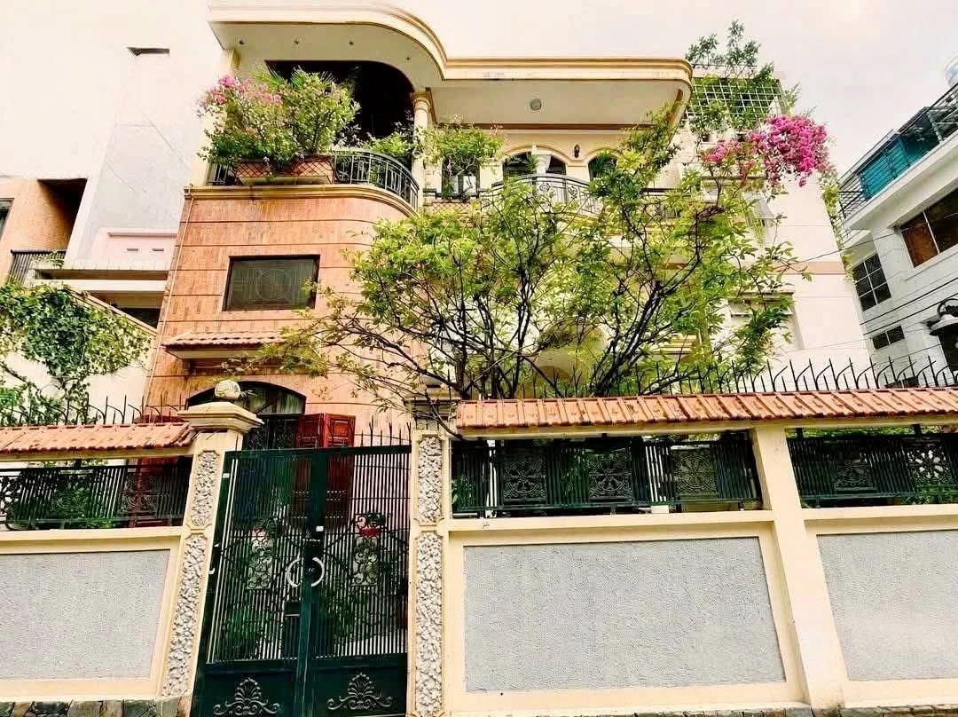 Bán biệt thự khu Phan Xích Long, Phú Nhuận, 241m2, hẻm xe hơi, giá 38 tỷ - Ảnh thu nhỏ 2