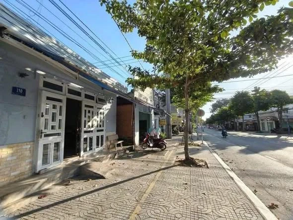 Bán nhà mặt tiền Nguyễn Văn Cừ 164m2, 2 phòng ngủ, 6,5 tỷ