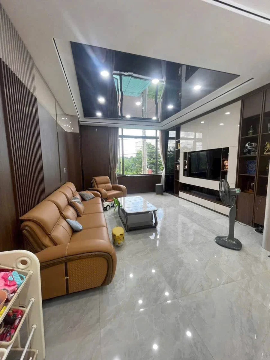 Bán nhà mặt tiền 4PN 106m² Buôn Ma Thuột, 8,3 tỷ - Ảnh thu nhỏ 2