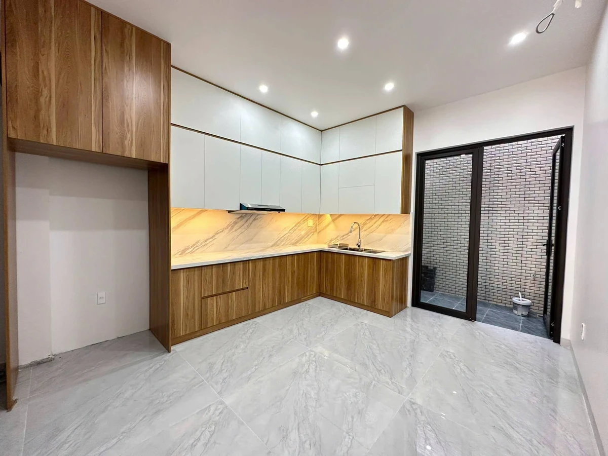 Bán nhà 6 tầng, 60m², 4 PN Lê Hồng Phong - Ảnh 1