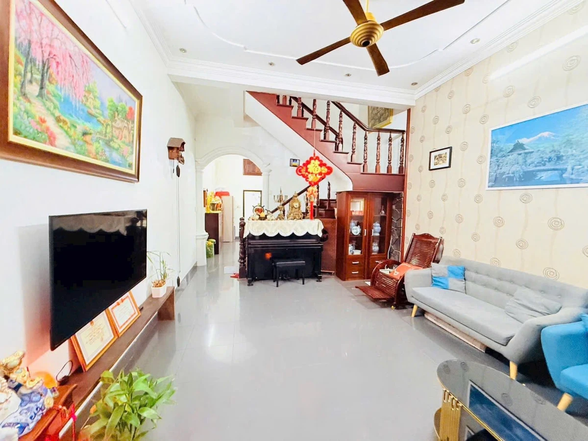 Bán nhà khu Song Ngữ Vũng Tàu 70m2 giá 9.1 tỷ - Ảnh thu nhỏ 3