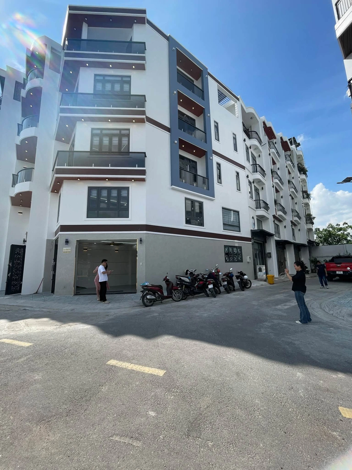 Bán nhà 5 tầng có thang máy 10 tỷ Bình Tân - Ảnh 1