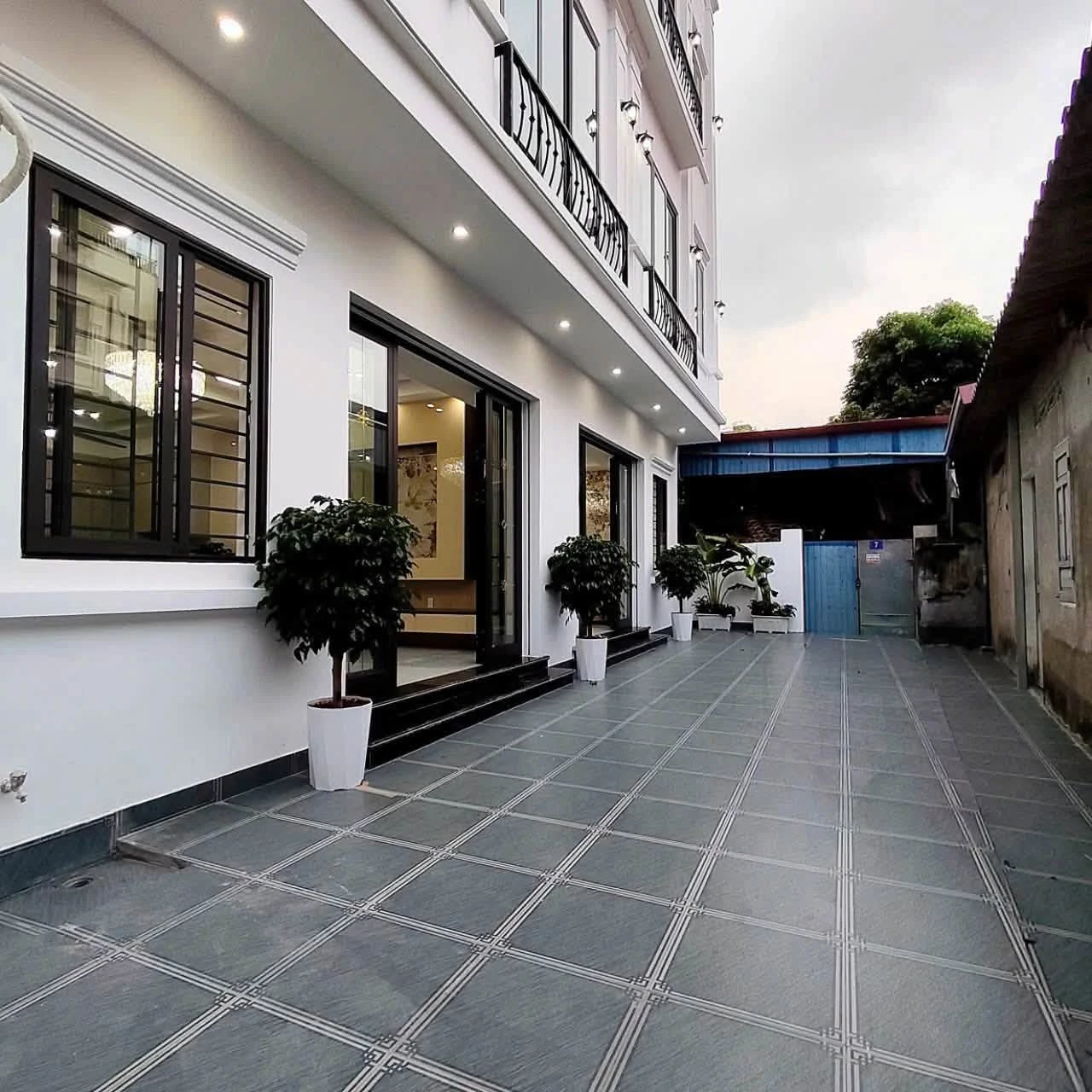 Bán nhà độc lập 4 tầng 60m² 4PN tại 193 Hồ Sen, Hải Phòng giá 4,65 tỷ - Ảnh 1