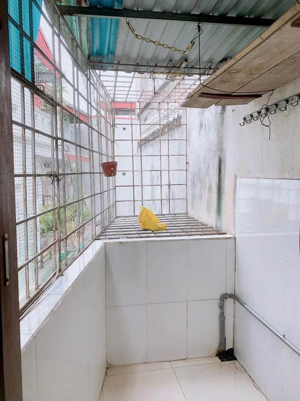 Bán nhà 3 tầng 20m2 lô góc ngõ thông sau mặt đường Đình Đông, Hải Phòng giá 1,28 tỷ