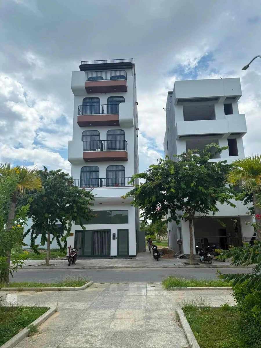 Bán tòa căn hộ dòng tiền cạnh Đại học FPT Đà Nẵng, 102m2 đất, 13,8 tỷ/tòa - Ảnh 1
