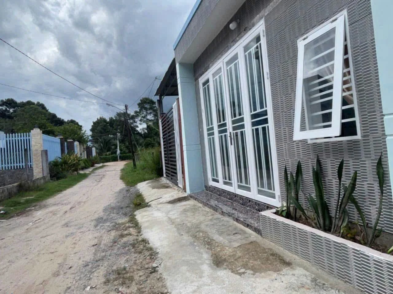 Bán nhà hẻm 75 m² 2 phòng ngủ Phạm Hùng Long Hoa, Tây Ninh - Ảnh 1