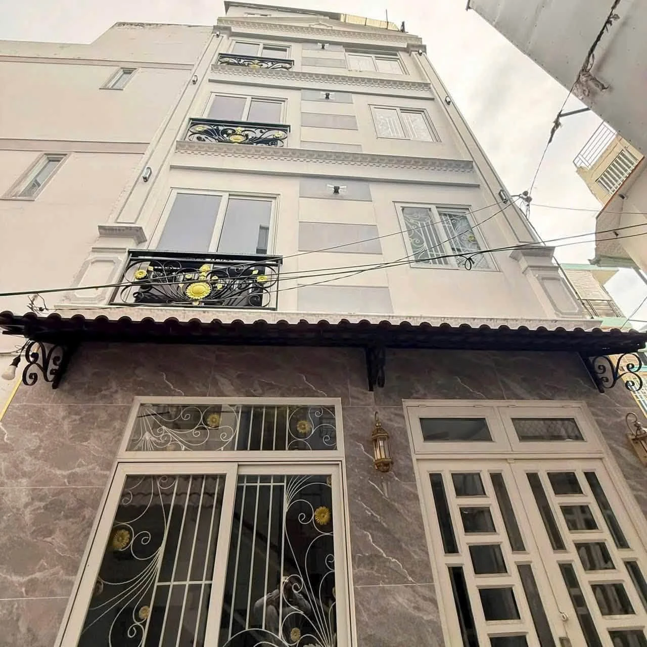 Bán nhà 5 tầng căn góc 30m² hẻm Thích Quảng Đức, Phú Nhuận, giá 6,6 tỷ - Ảnh 1